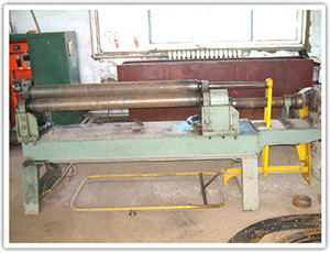 本廠(chǎng)研發(fā)半自動(dòng)滾床